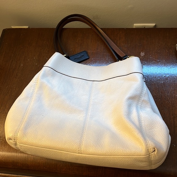 Lexi chalk w/brown and black handles and tag with gold trim and dust bag - Picture 5 of 6